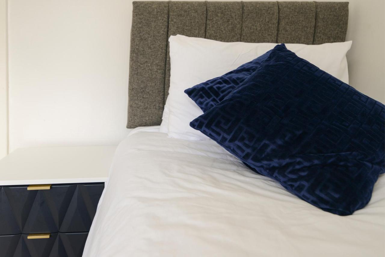 Alderton House - Spacious 3 Bed With Parking 노팅엄 외부 사진