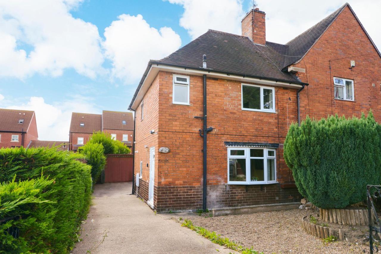Alderton House - Spacious 3 Bed With Parking 노팅엄 외부 사진
